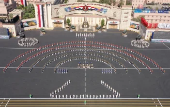 وزير الدفاع يشهد حفل تخرج دفعات جديدة من الكليات العسكرية